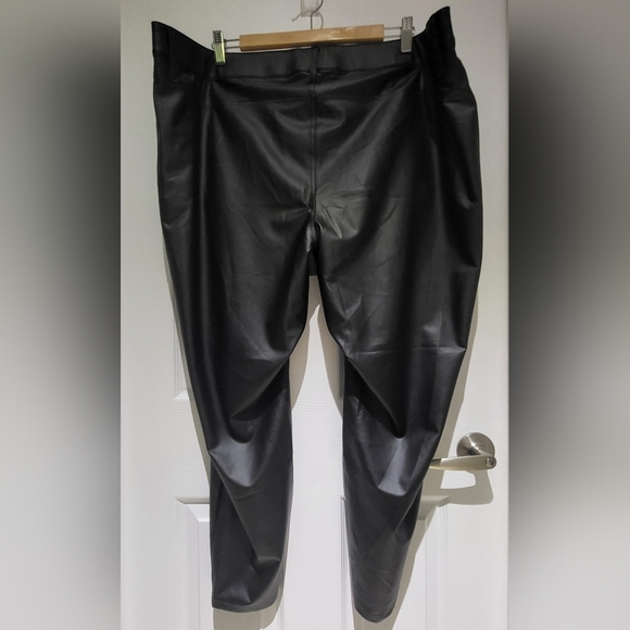 NWT Lane Bryant Women's Faux Leather Super-Slim Fit Black Size 24 Short - Picture 5 of 11